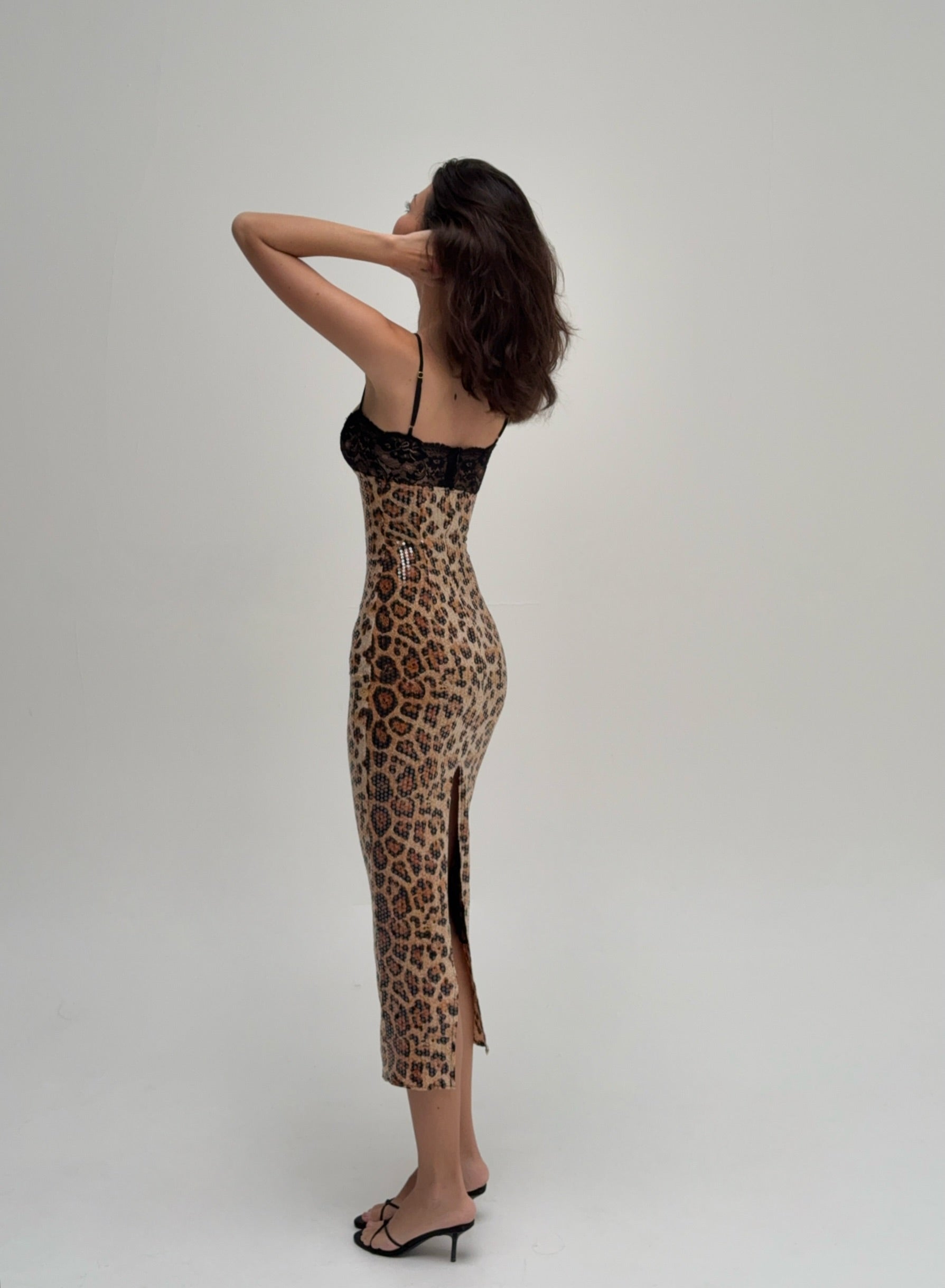 Chui Sequin Leopard-Print Bodycon Midi Dress – Black