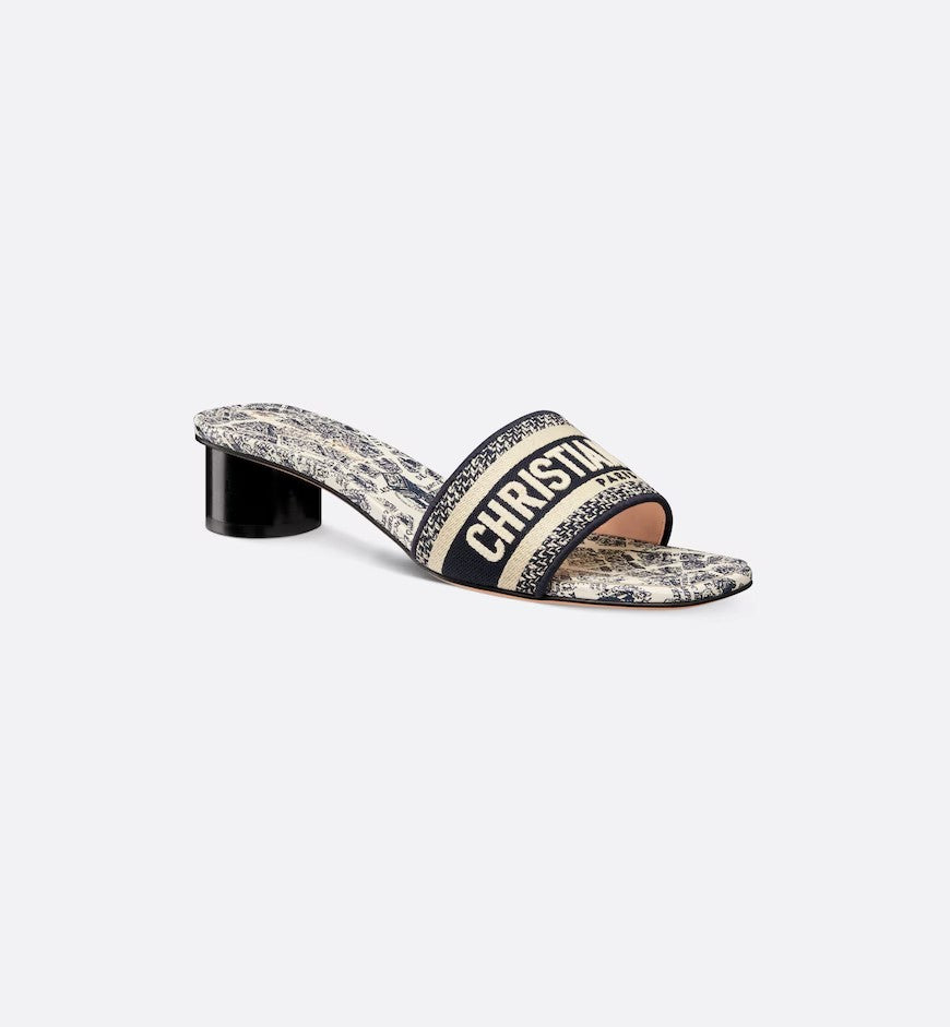 Dway mule with heel