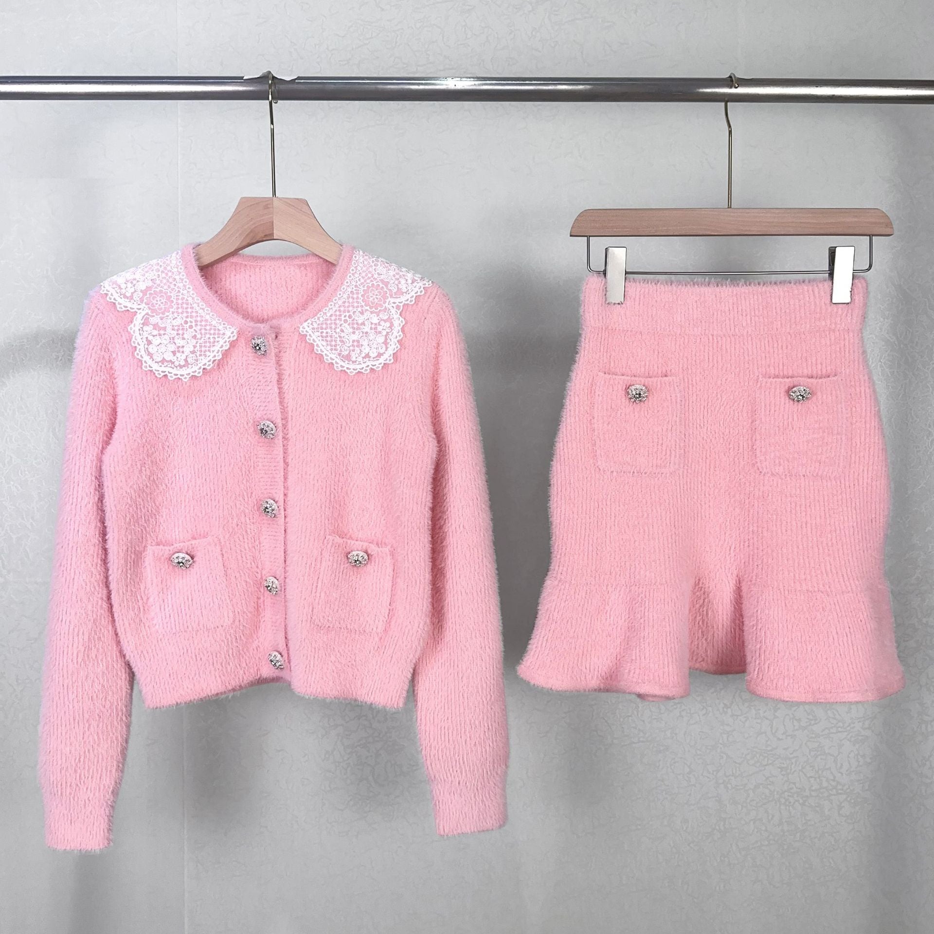Pink lace doll collar knit long sleeve short suit