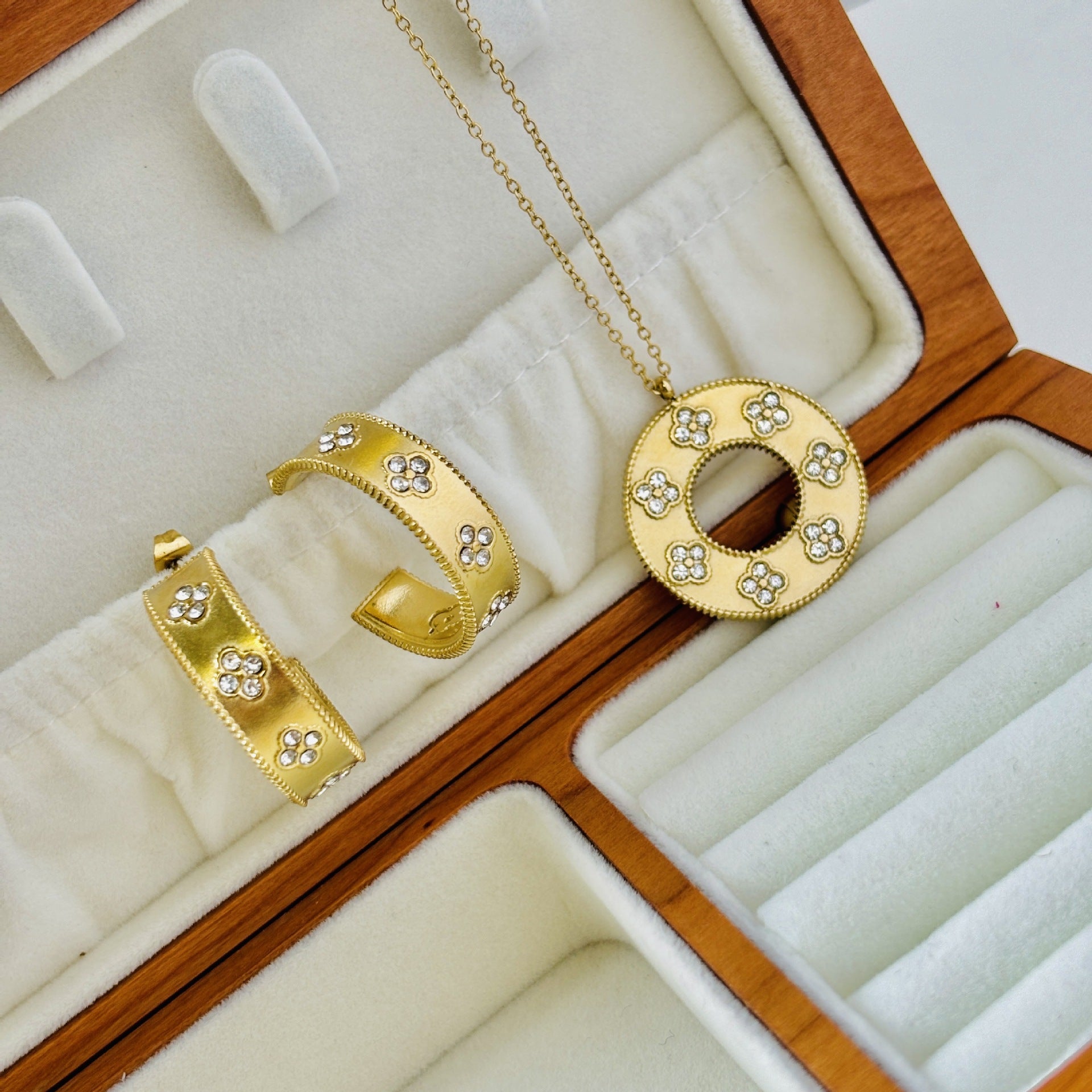 C-ring clover earrings and necklace set - Gold