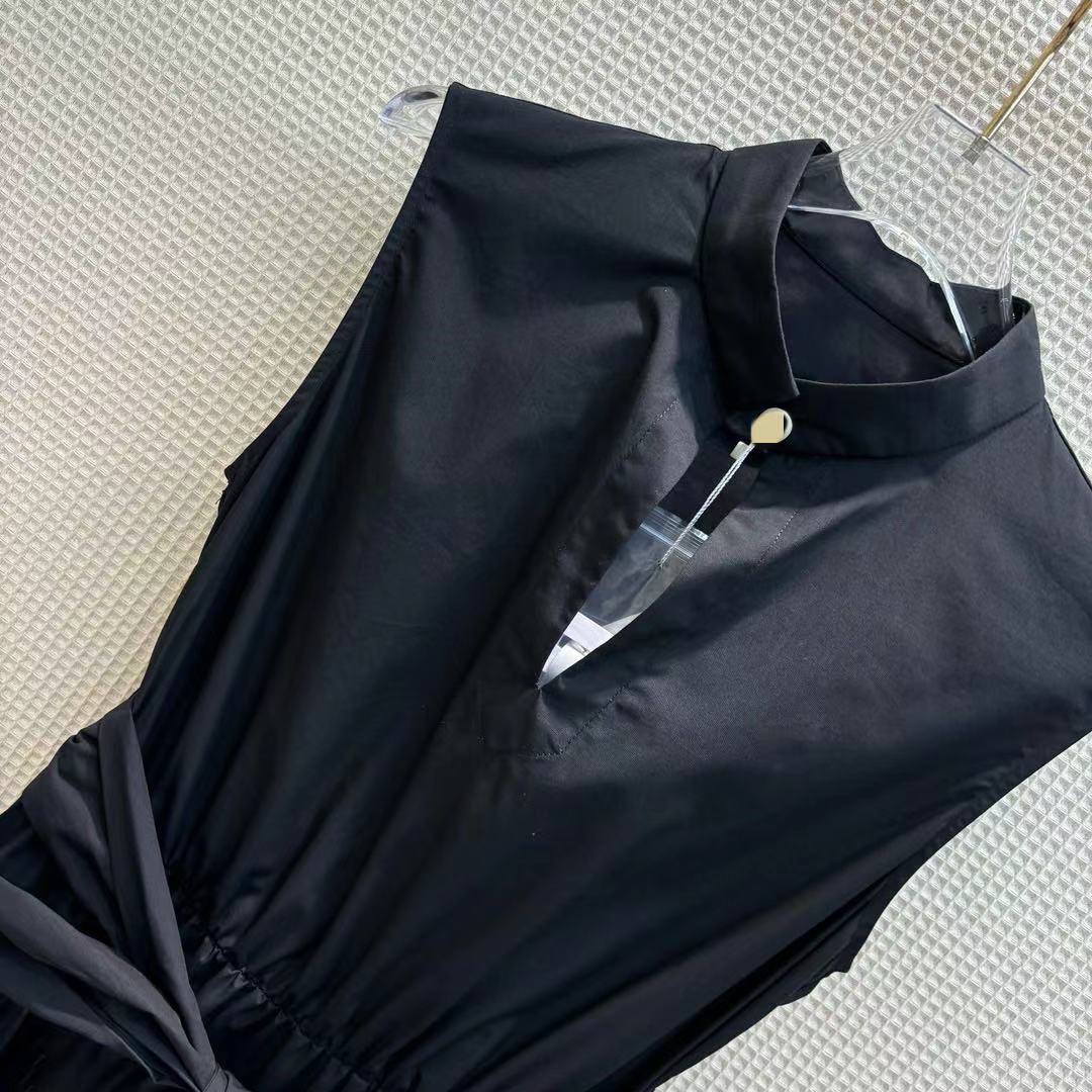 Hepburn style pearl buckle dress