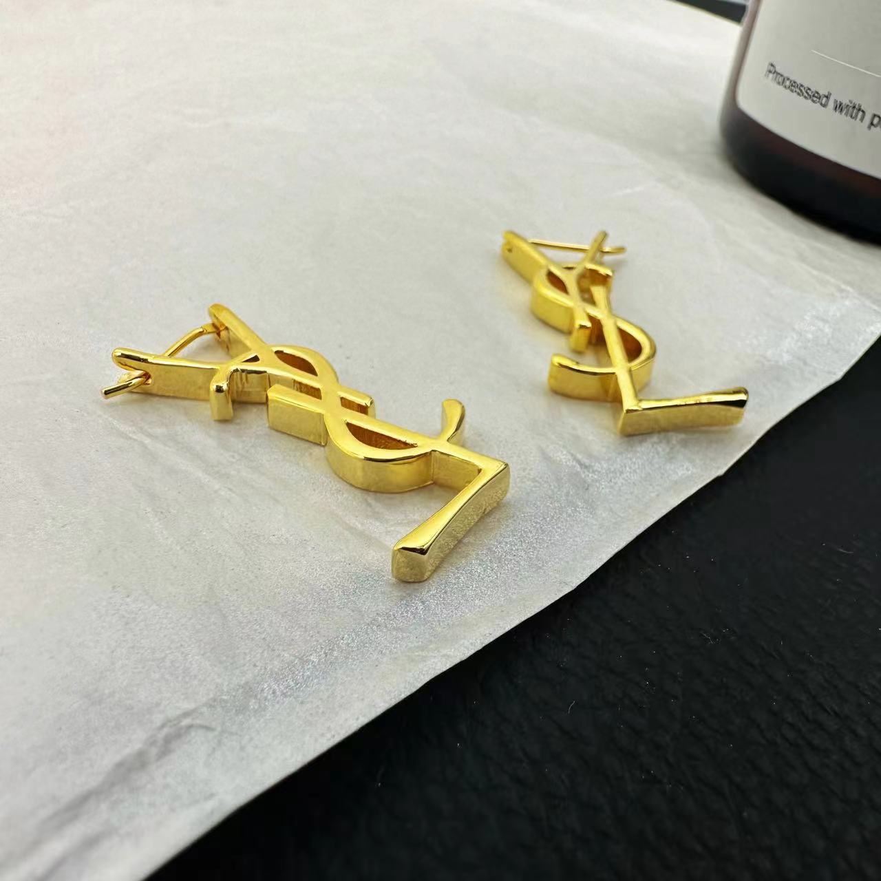 metallic glossy small fragrance letter earrings