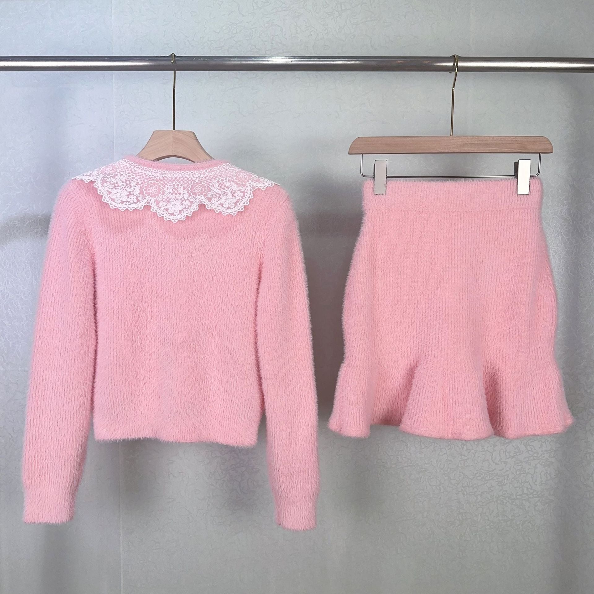 Pink lace doll collar knit long sleeve short suit