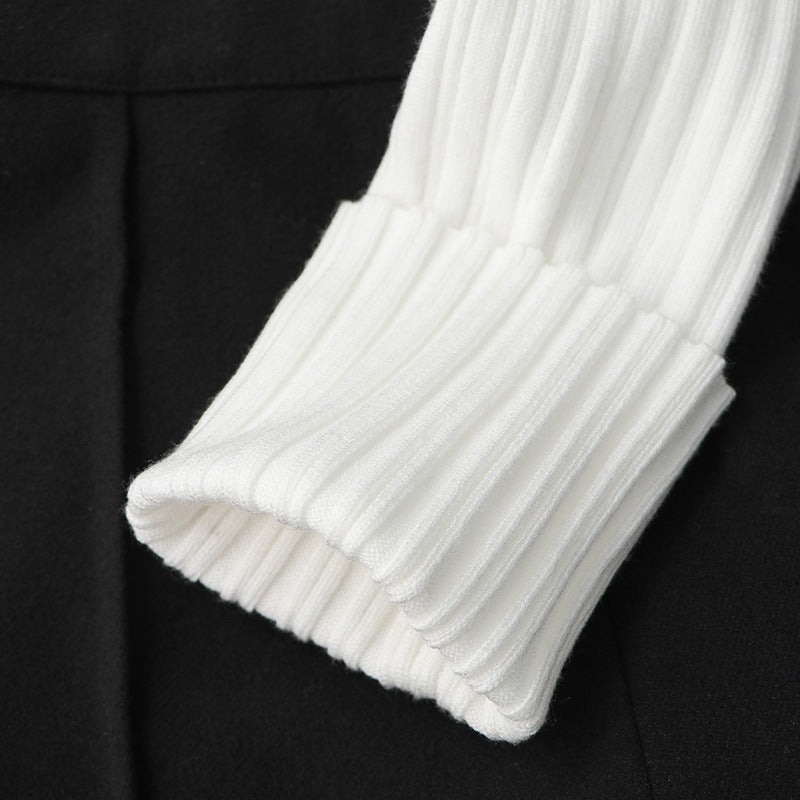 Long-sleeved bottoms, knit sweaters, pullovers, thin tops