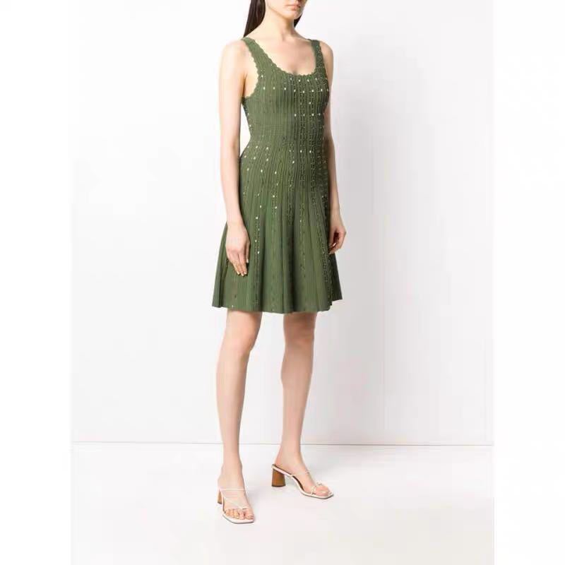 Waist slim sleeveless knit dress