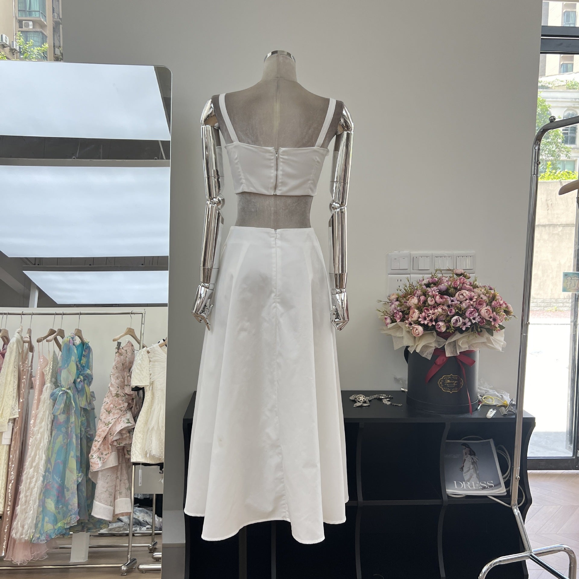 Flower short vest + over-the-knee long skirt summer