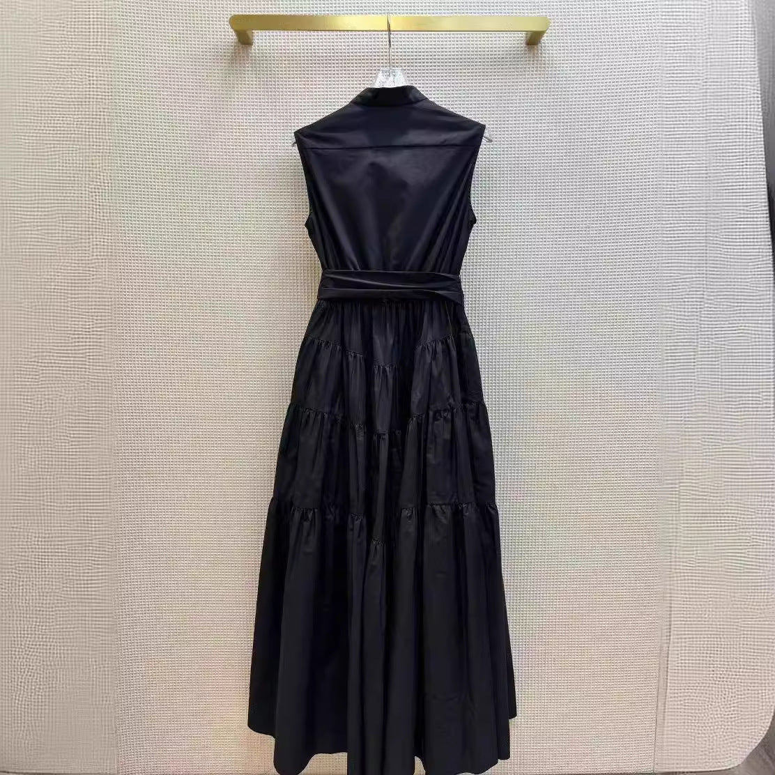 Hepburn style pearl buckle dress