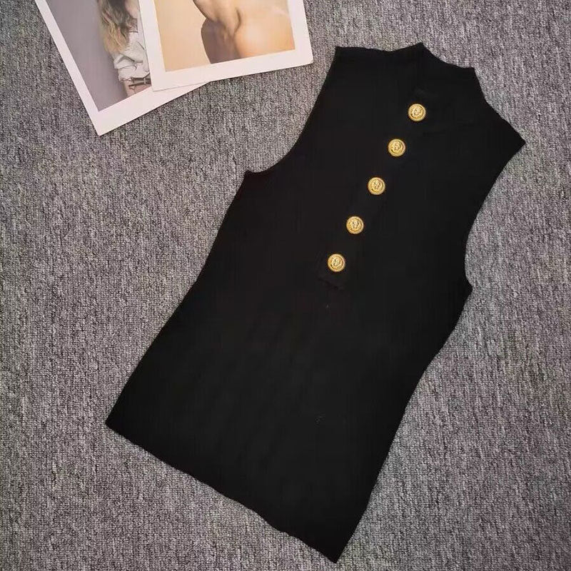Slim sleeveless foreign top
