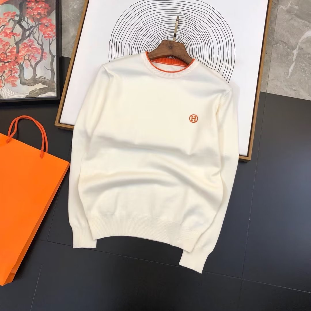 Round neck warm knitwear