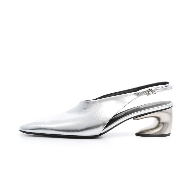 Mid-heel belt buckle shoes