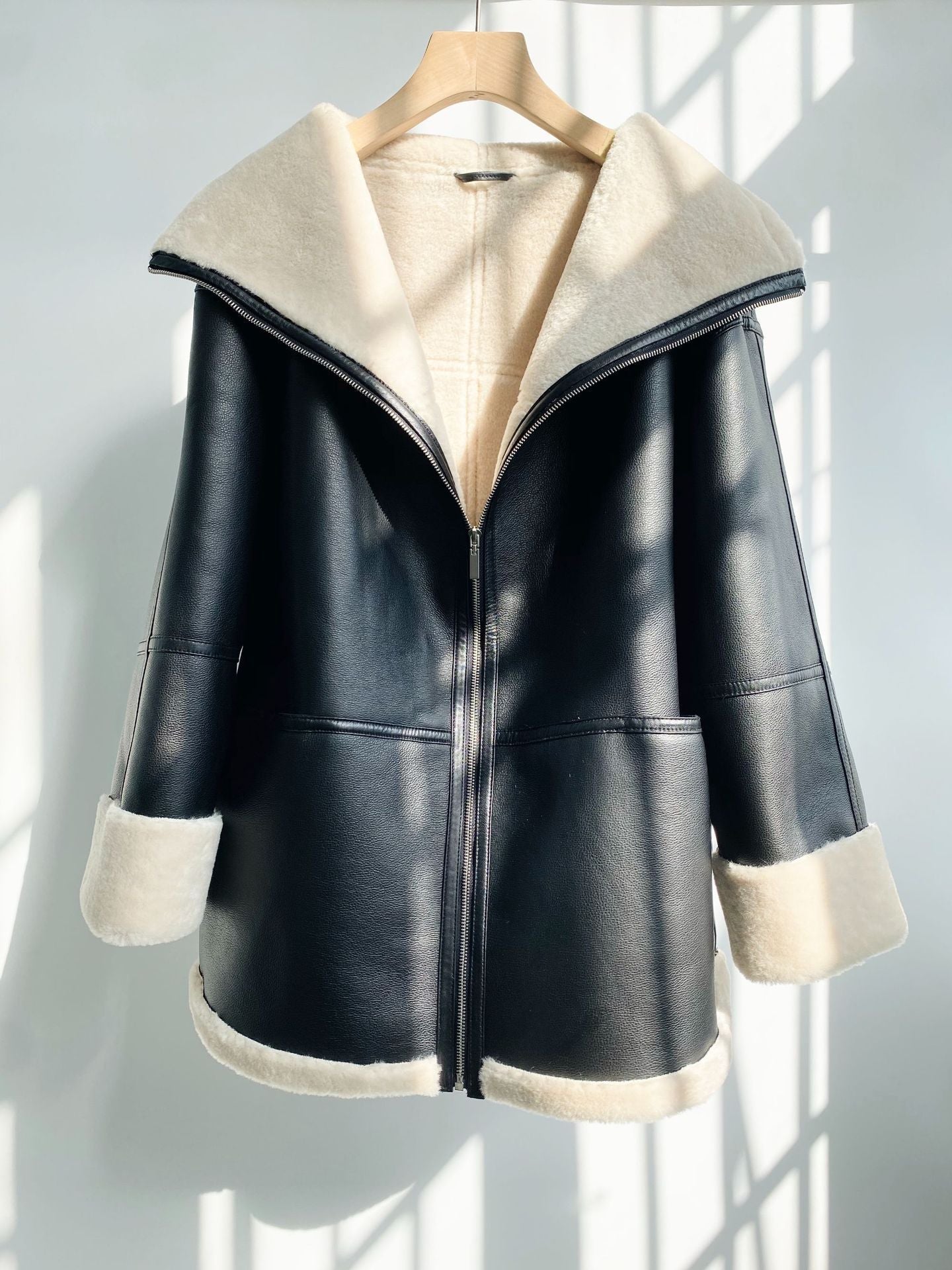 Shawl lapel loose silhouette jacket