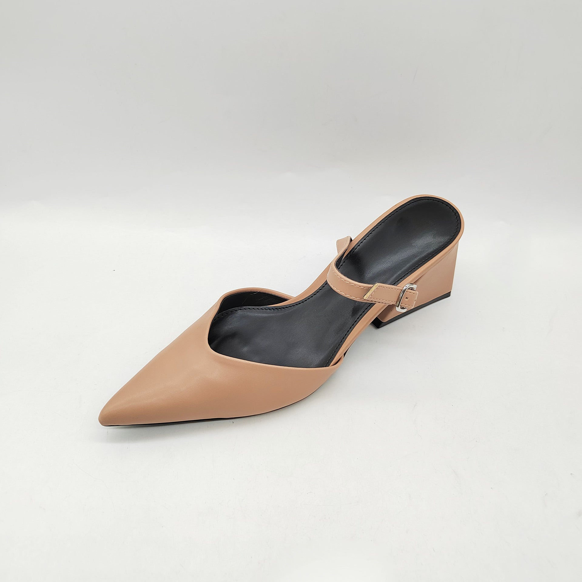 Sandle With Pointed Toe Block Heel Middle