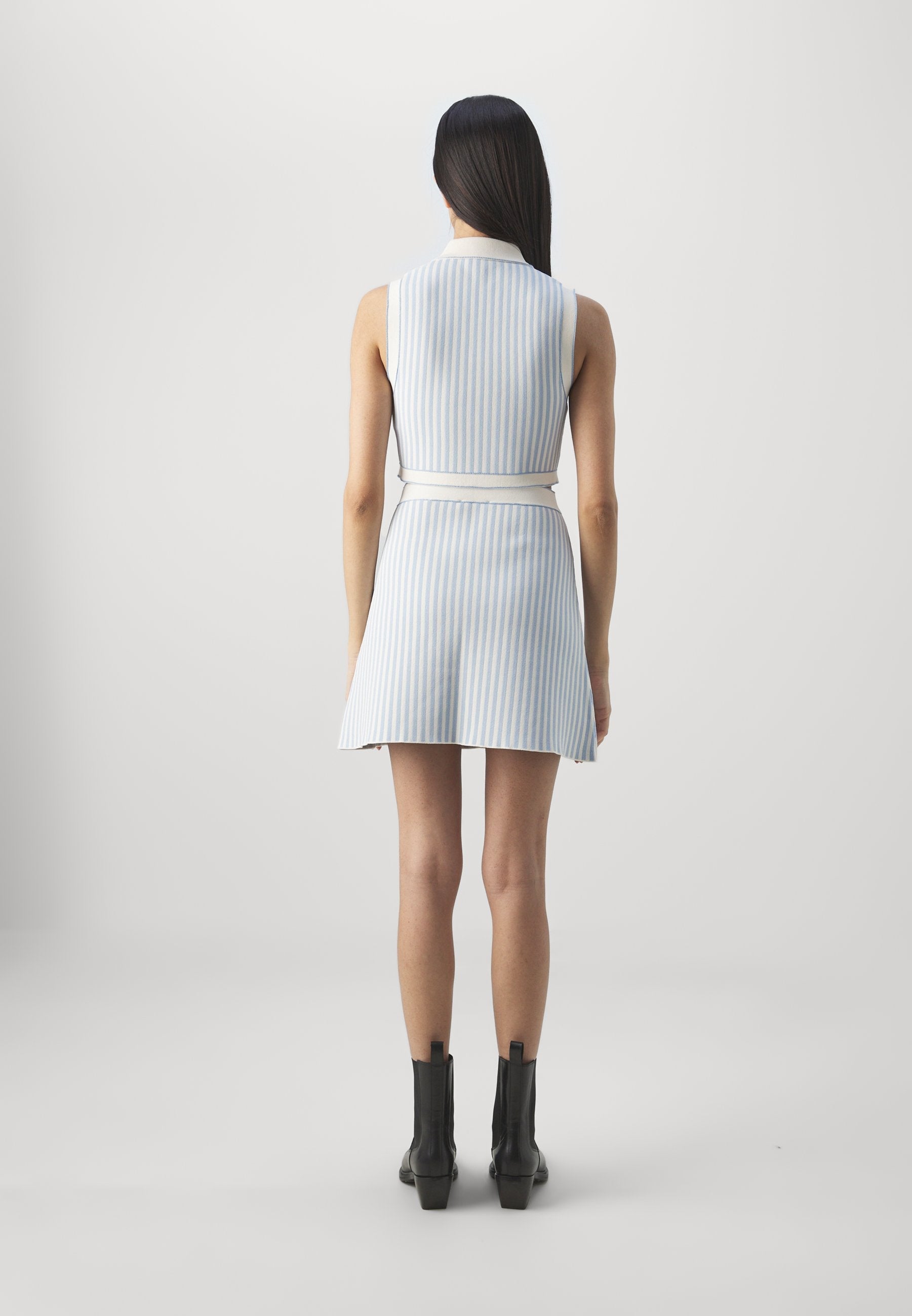 Self port Short + top set