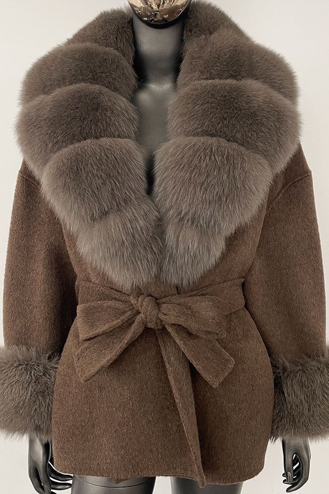 Alessa - Fur Coat