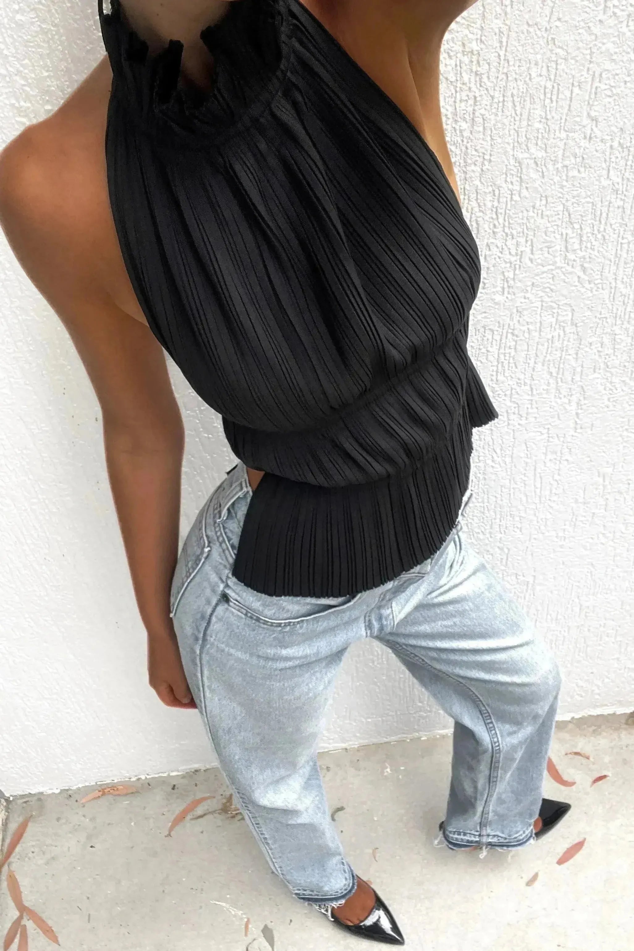 Lauren - Backless Pleated Top