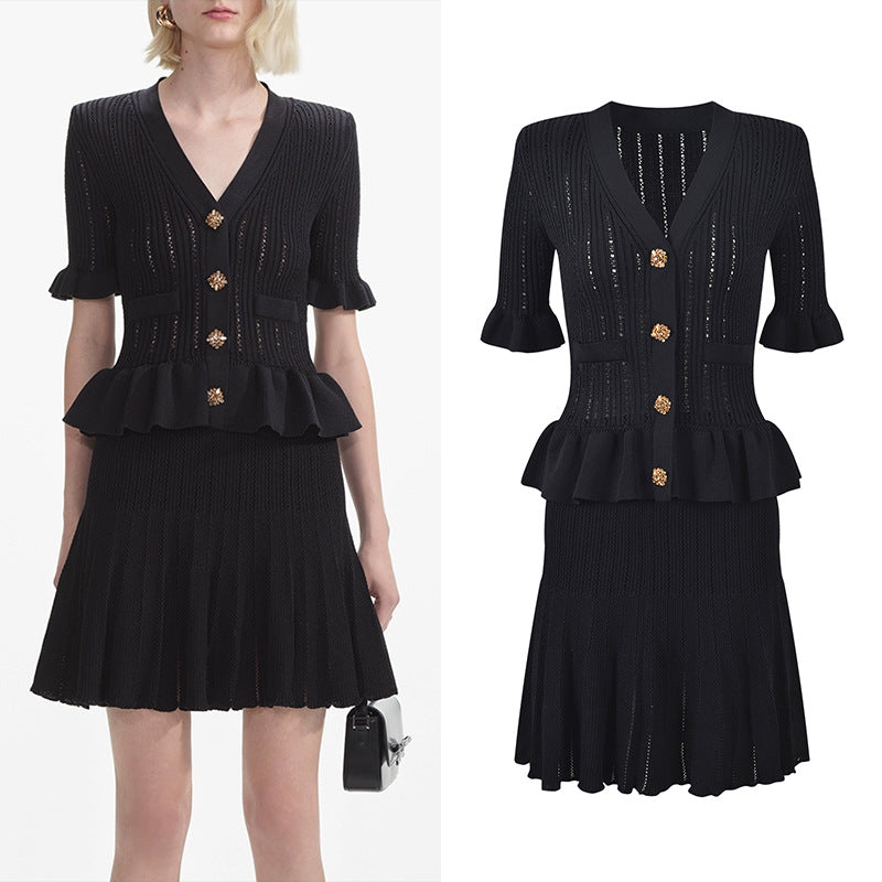Short sleeve diamond buckle ruffle waist knit dress