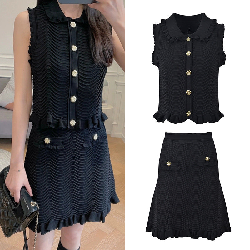 Polo neck black knitted vest vest + skirt age reduction suit