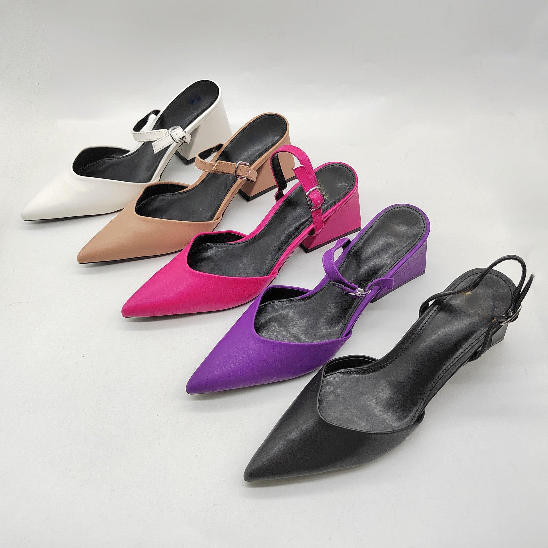 Sandle  With Pointed Toe Block Heel Middle