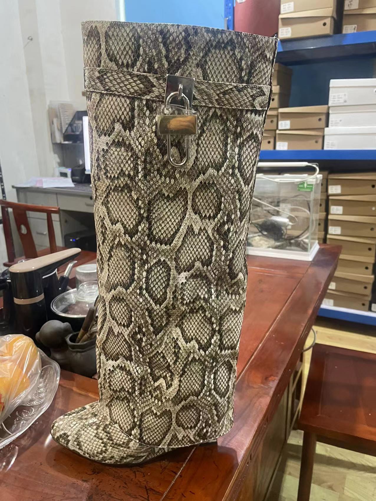 Given Boots -New colors