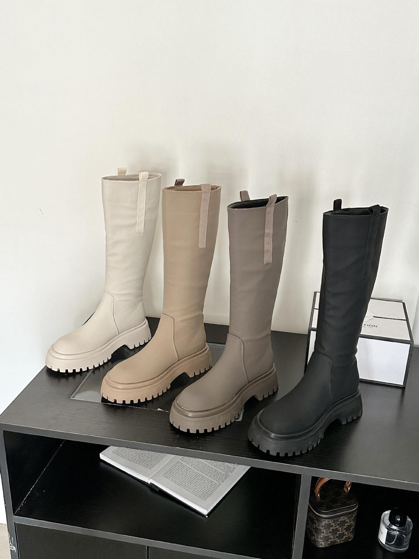 Small man mid-cut vintage boots