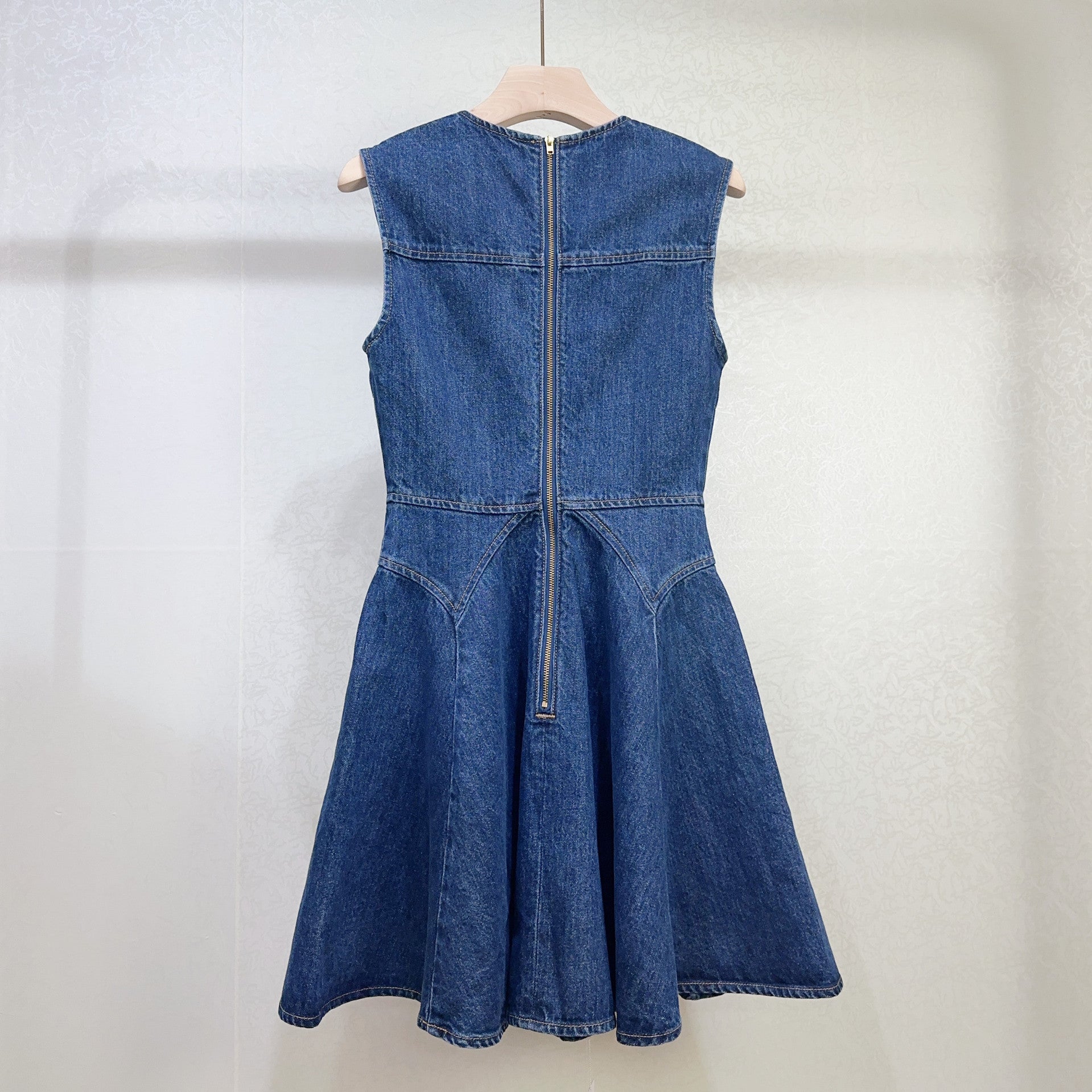 Little fragrance denim skirt