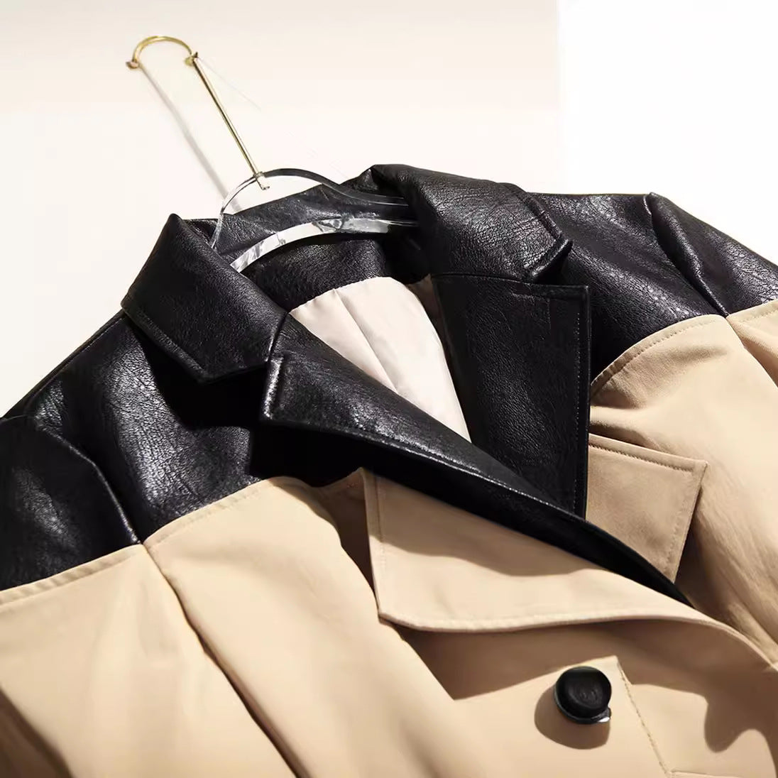 Double-breasted over-the-knee jacket