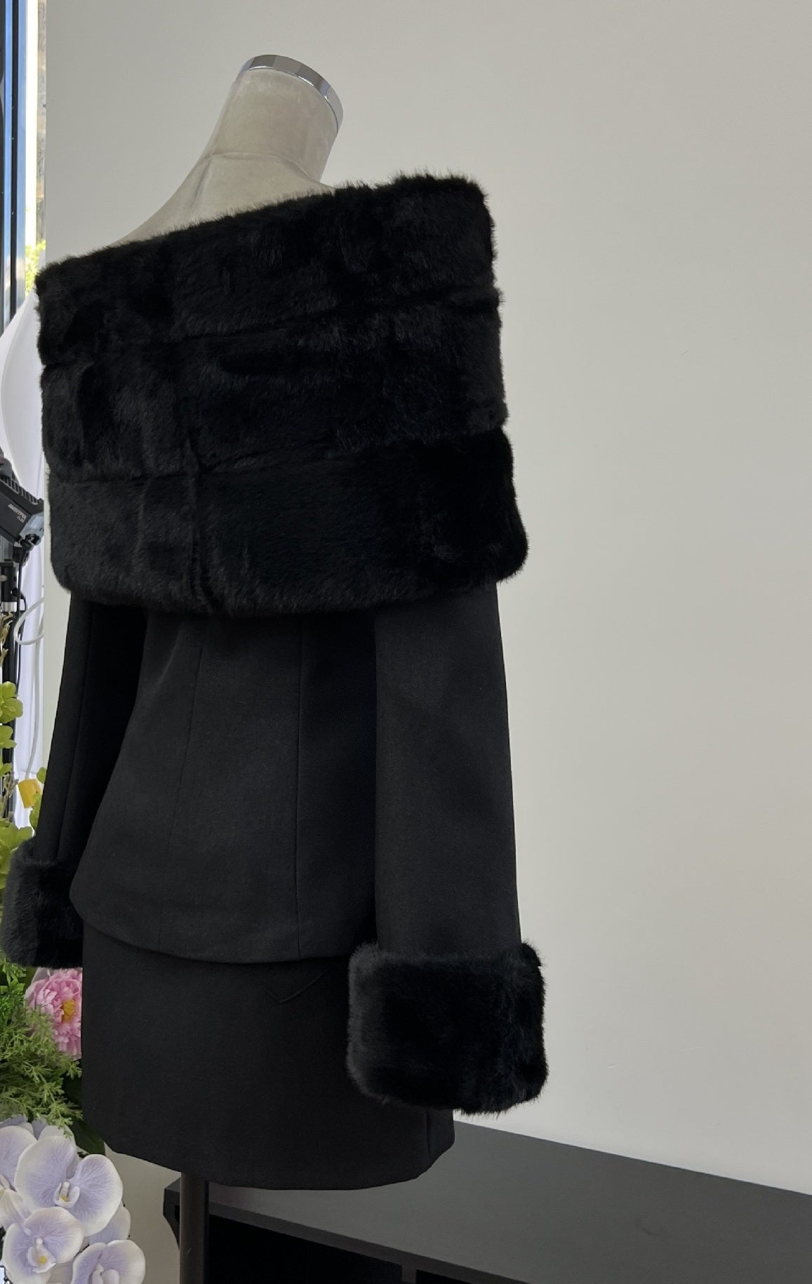 Fur collar top + hip skirt