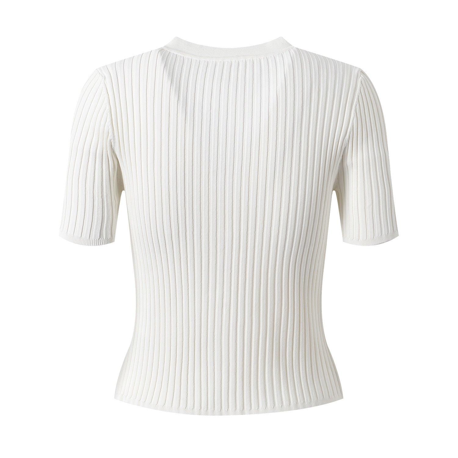 Flower buttons and high-waisted slim pleated skirt