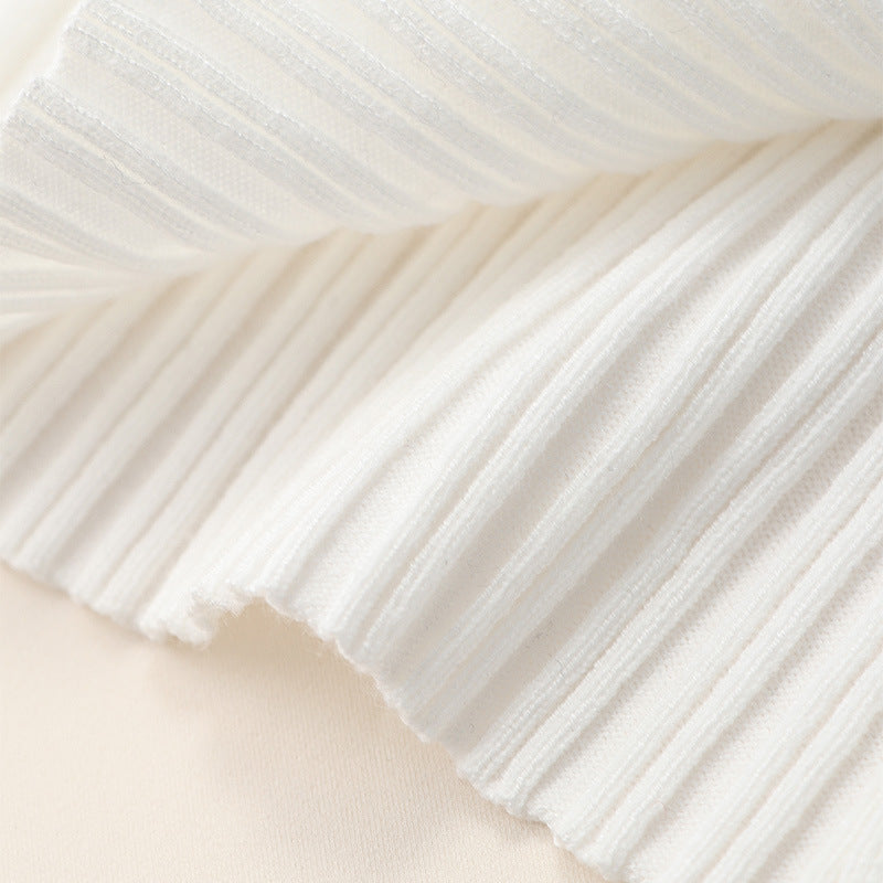 Long-sleeved bottoms, knit sweaters, pullovers, thin tops