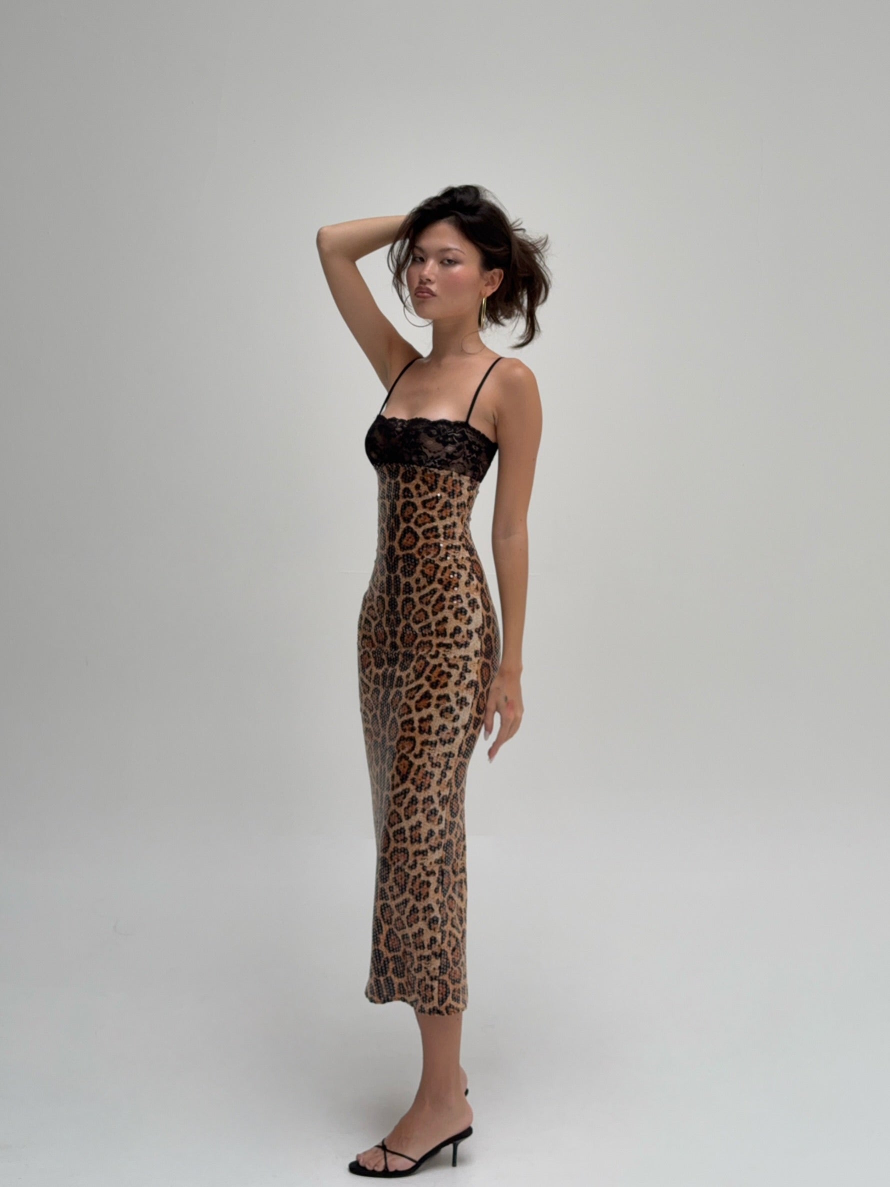 Chui Sequin Leopard-Print Bodycon Midi Dress – Black