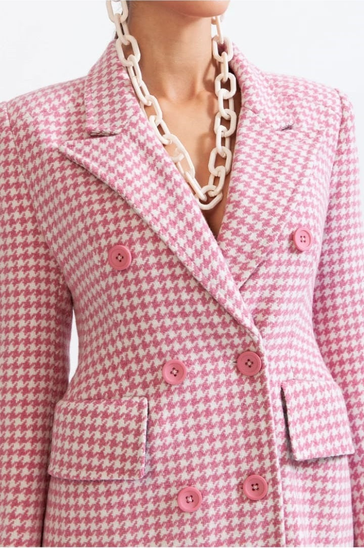 Houndstooth Coat with Pointed Shoulders - Pink