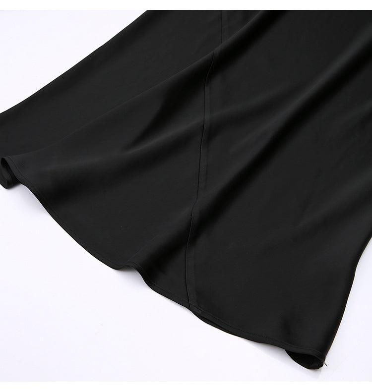 Fitted mid-length hip-wrapping dress