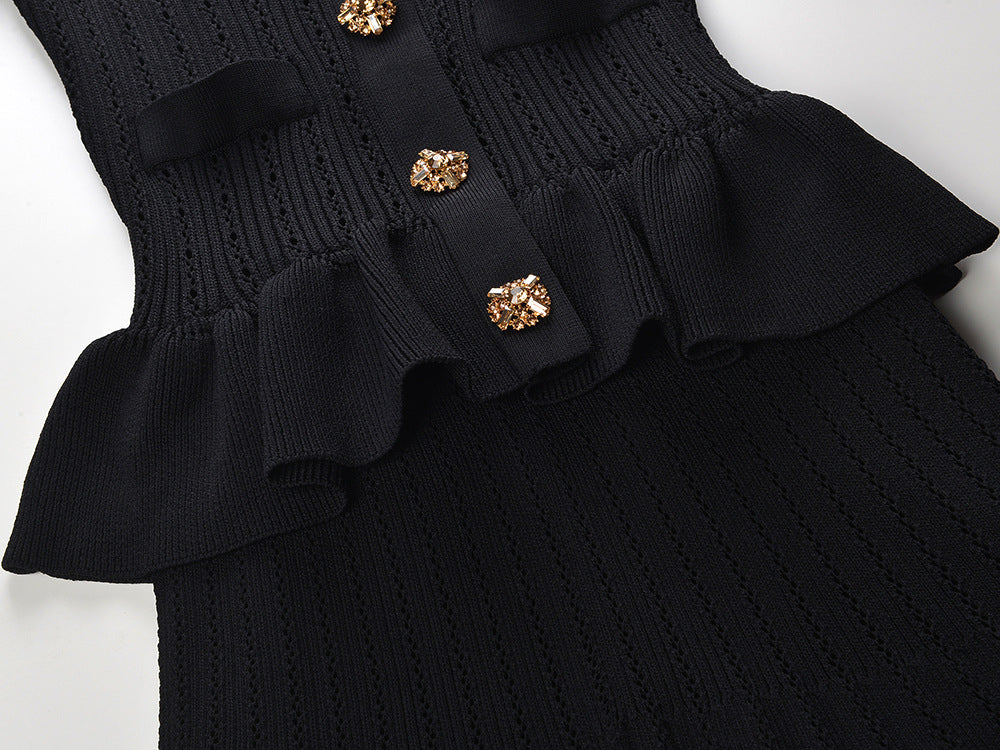 Short sleeve diamond buckle ruffle waist knit dress