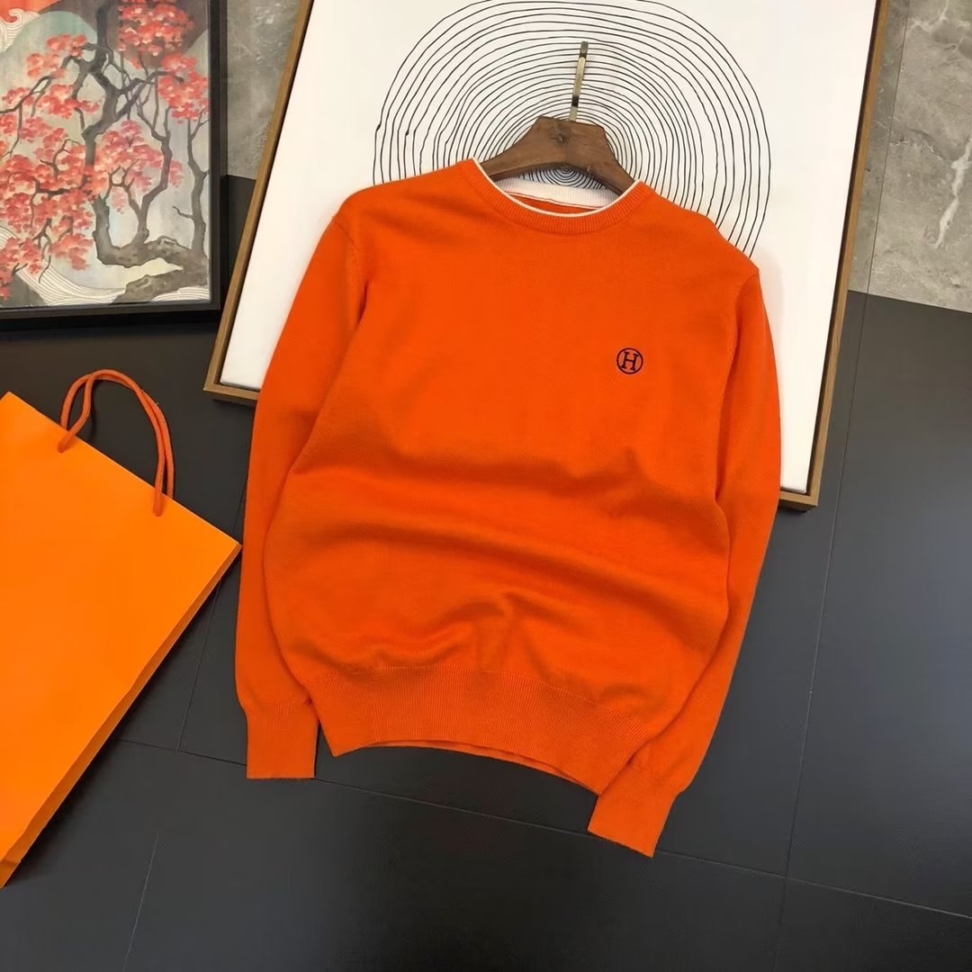 Round neck warm knitwear