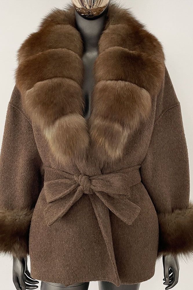 Alessa - Fur Coat