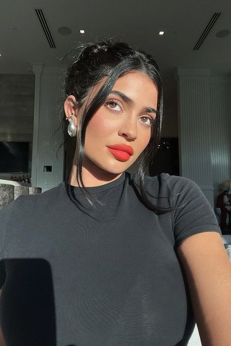 Liora - Pleated Gold Hoops